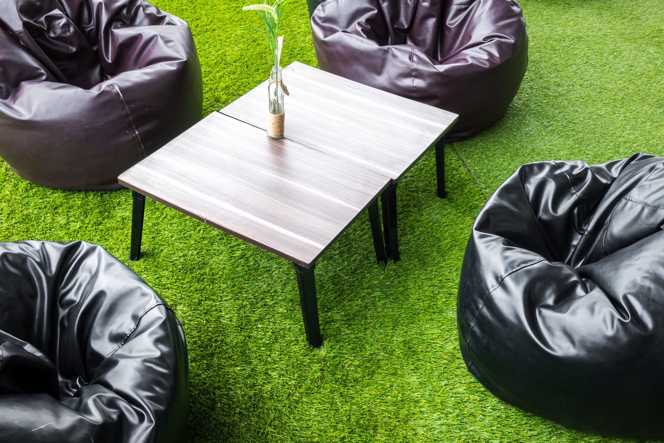 Garden with artificial turf installed by Payresa